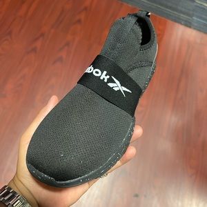 Reebok sneaker tennis shoes women